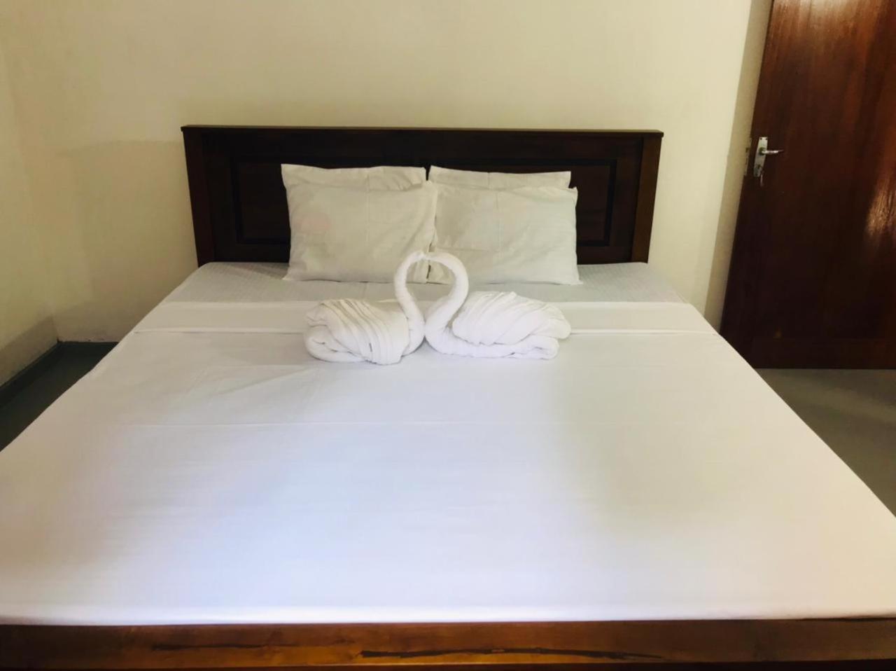 Apartamento Lucky Mongrooves Midigama East Exterior foto