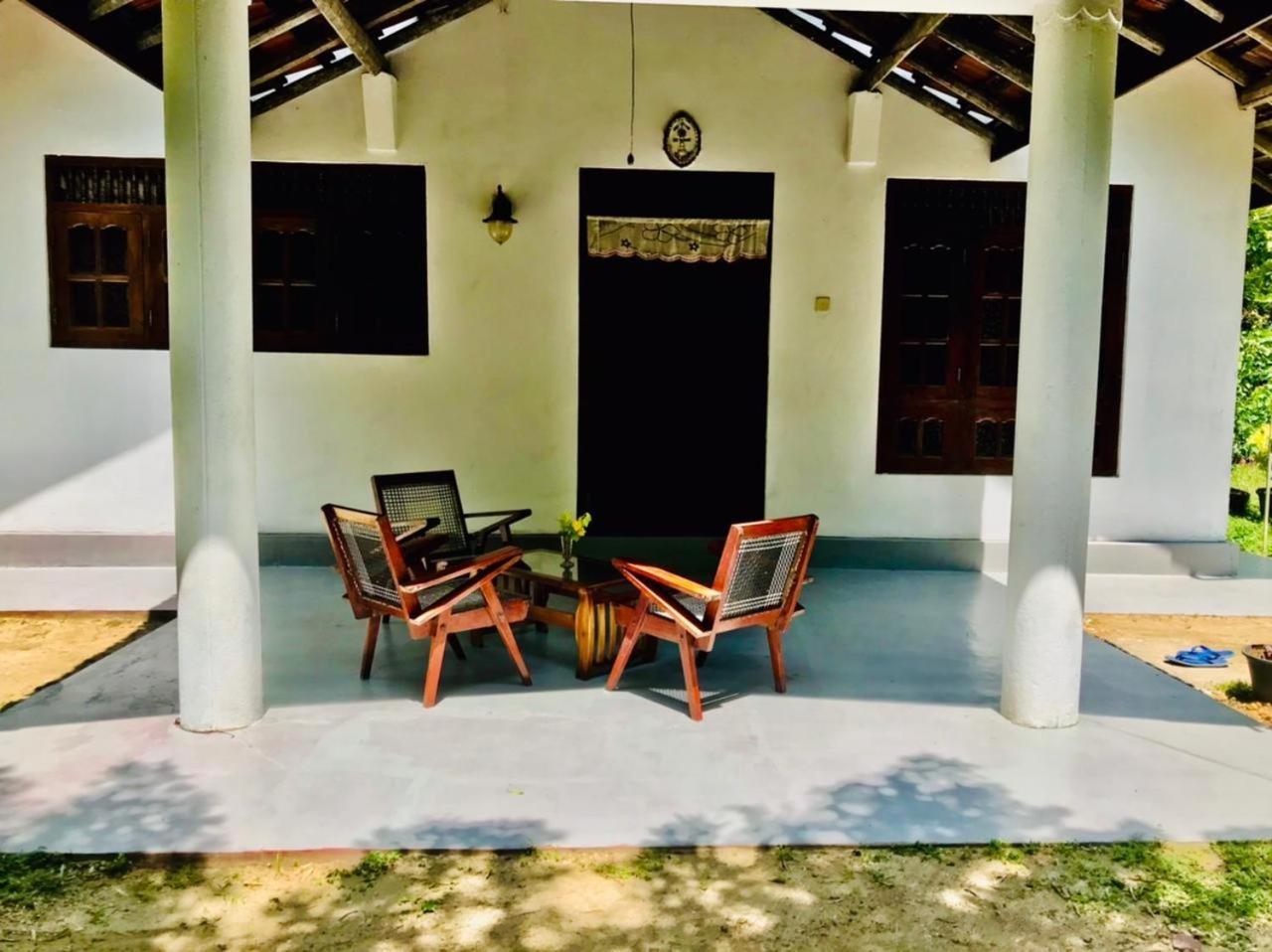 Apartamento Lucky Mongrooves Midigama East Exterior foto