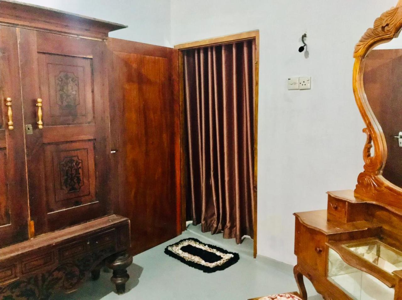 Apartamento Lucky Mongrooves Midigama East Exterior foto