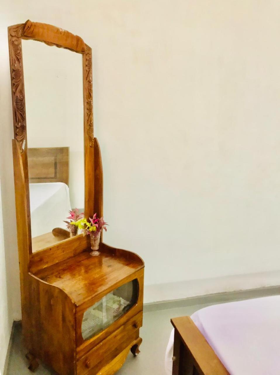 Apartamento Lucky Mongrooves Midigama East Exterior foto